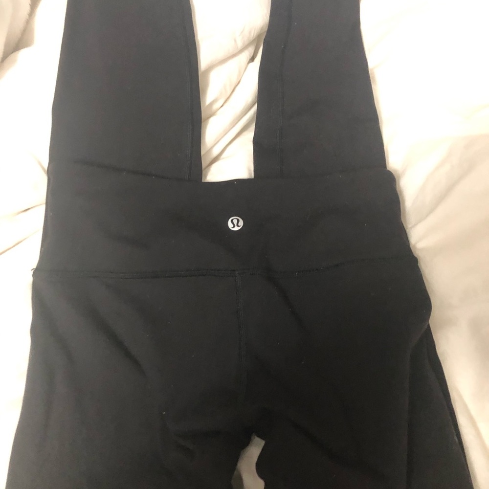 Lululemon Wunder under leggings